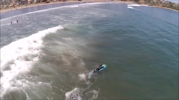Vue aérienne d'une plage et de rochers au Chili 