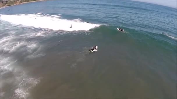 Vue aérienne d'une plage et de rochers au Chili 