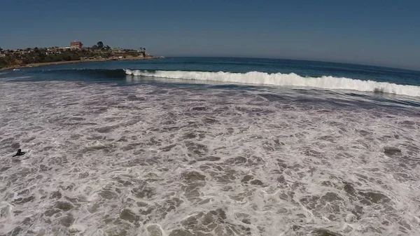 Flygfoto över en strand och klippor i Chile — Stockfoto