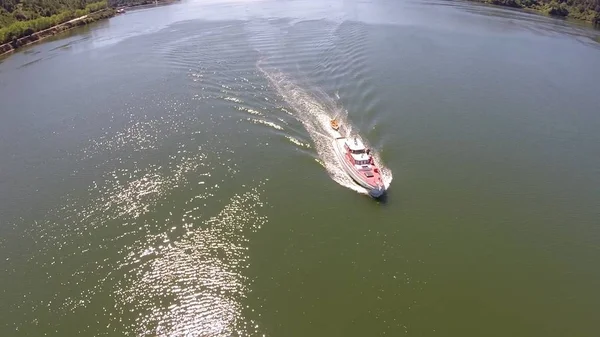 Aerial view of a boat at a river in Chile — Stock Photo, Image