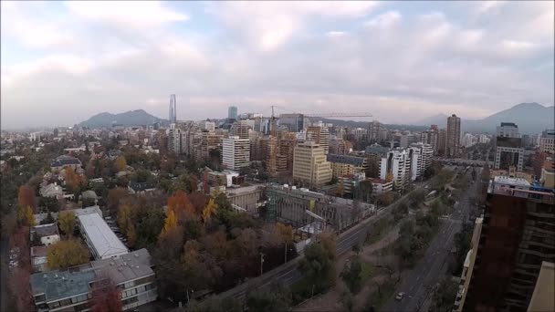 Хмари сходу сонця в Сантьяго, Чилі — стокове відео
