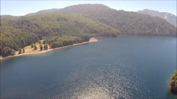 Vista aérea de um parque e rio no Chile — Vídeo de Stock