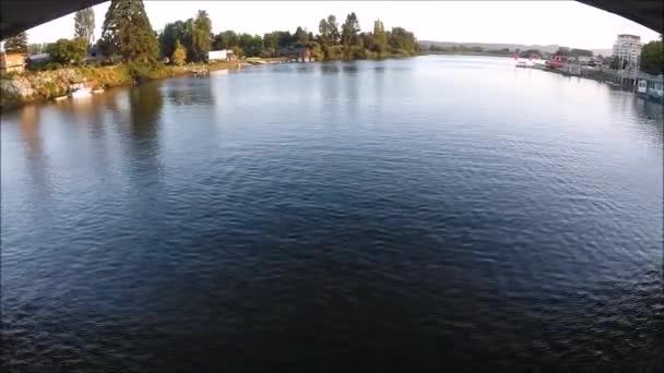 Luchtfoto van een Park en de rivier in Chili — Stockvideo