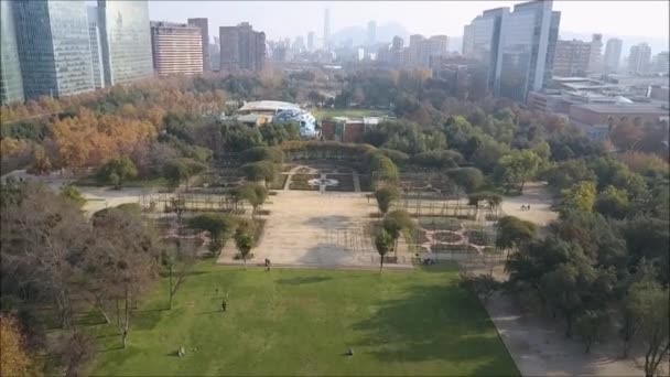 Letecký pohled na Park v Santiago Chile — Stock video