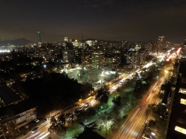 Sunset ve gece ışıkları Santiago, Şili