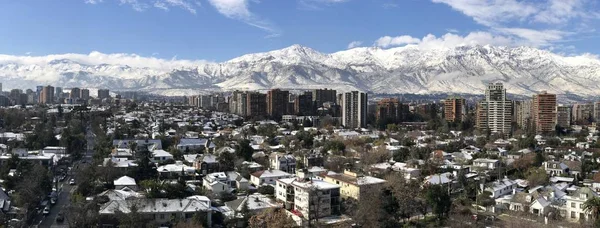 Vue aérienne après la neige sur une colline à Santiago Chili — Photo