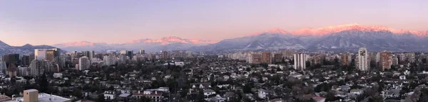 Snow on a hill in Santiago, Chile — Stock Photo, Image