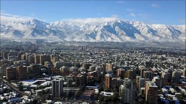Kar yağışı sonrası Santiago havadan görünümü