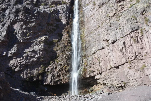 景观的瀑布在圣地亚哥，智利 — 图库照片