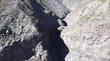 Santiago, Şili'deki bir şelale havadan görünümü