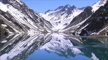 dağ kar ve lagün Santiago, Şili için peyzaj