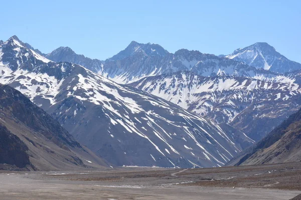 dağ kar ve lagün Santiago, Şili için peyzaj