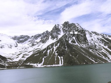 dağ kar ve lagün Santiago, Şili için peyzaj