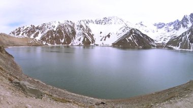 dağ kar ve lagün Santiago, Şili için peyzaj