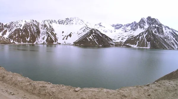 dağ kar ve lagün Santiago, Şili için peyzaj