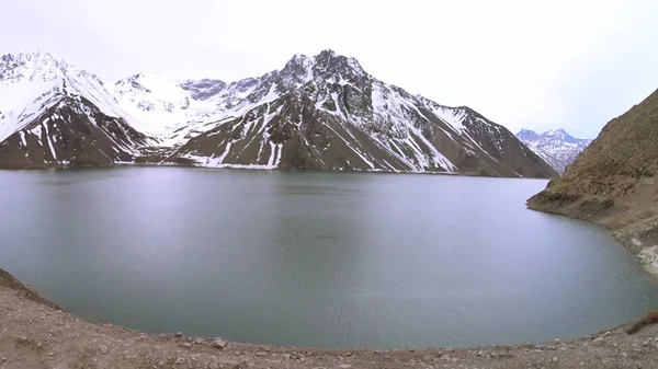 dağ kar ve lagün Santiago, Şili için peyzaj