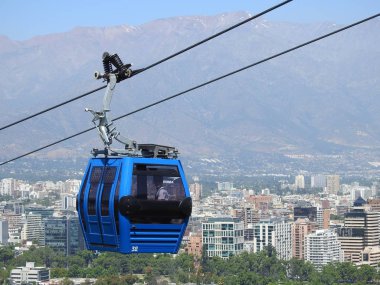 Santiago, Şili için teleferik yolculuğu