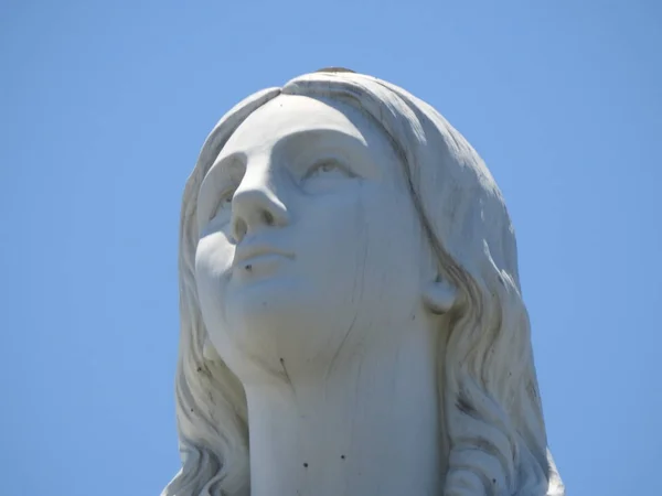 智利圣地亚哥圣母玛利亚雕像 — 图库照片