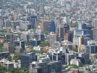 Santiago, Şili'deki skycrapers havadan görünümü