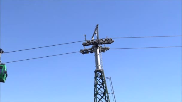 Kabinovou lanovkou v Santiagu, Chile — Stock video