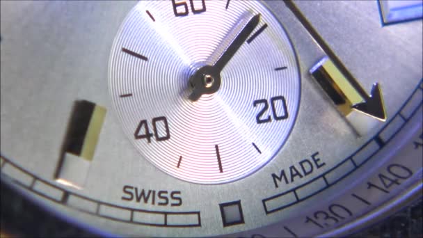 Macro video de un reloj de pulsera — Vídeos de Stock