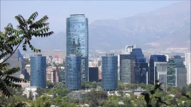 Şehir manzarası ve gökdelenler Santiago, Chile