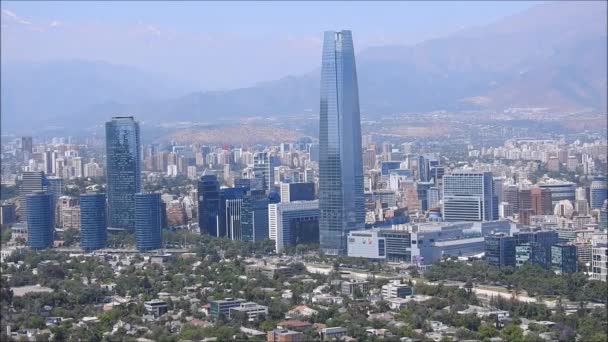 Paysage urbain et gratte-ciel en Santiago, le Chili — Video