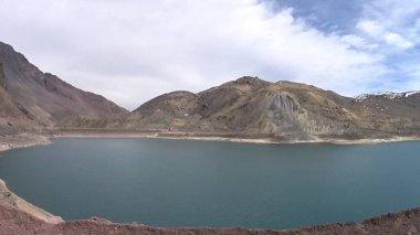 Dağ kar ve lagün Santiago, Chile