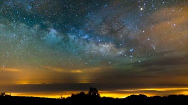 Star iz ve Samanyolu içinde Şili Atacama Çölü 