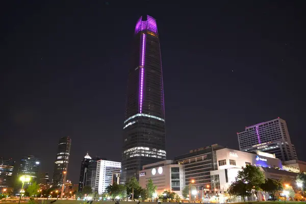 Weihnachten Und Glückliches Neues Jahr Beleuchtung Costanera Center Santiago Chile — Stockfoto