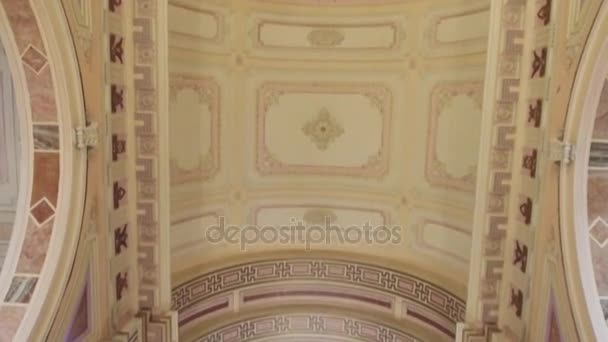 Интерьер Церкви Сантьяго — стоковое видео