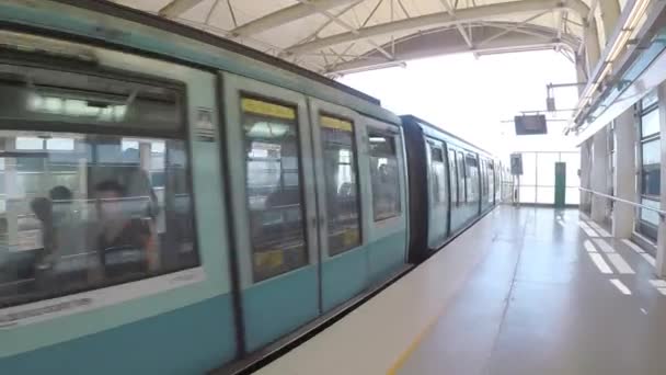 Estaciones Tren Metro Santiago Chile — Vídeos de Stock