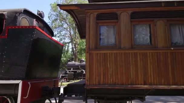 智利圣地亚哥公园的旧火车 — 图库视频影像