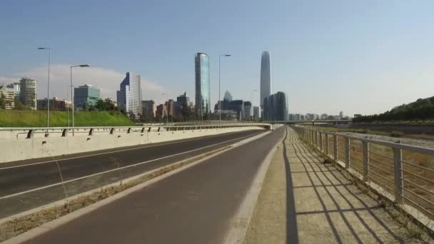 Велосипедная Дорога Берегу Реки Сантьяго Чили — стоковое видео