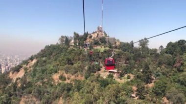 Santiago, Şili için teleferik yolculuğu