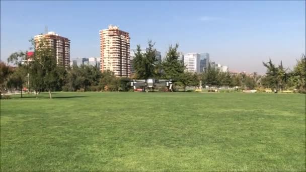 Drone Despegando Parque Chile — Vídeo de stock