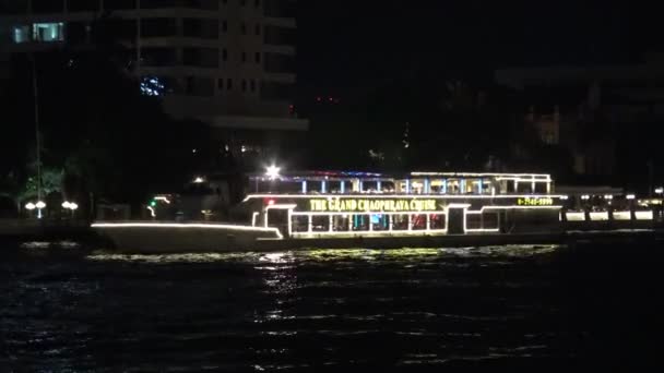 バンコクのチャオプラヤ川でのリバークルーズ — ストック動画