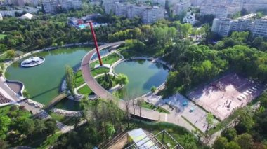 Yukarıda Moghioros park Bükreş, Romanya Hava uçuş