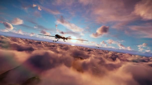 Військові безпілотники формують пускові ракети, що плавають над хмарами під час заходу сонця — стокове відео