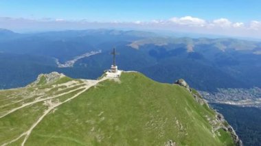 Caraiman tepe, kahramanlar Cross, Romanya, havadan görünümü