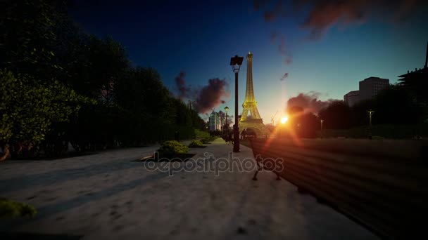 Vue magnifique tour Eiffel à Paris au coucher du soleil, appareil photo de dolly — Video