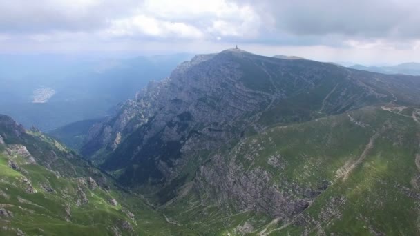 Bucegi mountains, Romania, aerial flight into clouds — Vídeo de Stock