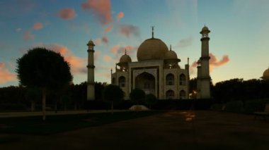 Taj Mahal, güzel timelapse gündoğumu, uzaklaştırmak