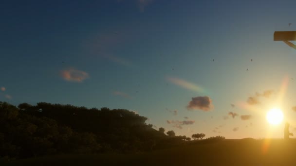 Chrétiens en prière à Jésus, croix au lever du soleil, panoramique — Video