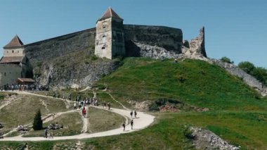 Merkezine Kalesi, Brasov, Romanya, hyperlapse gelen turist tava ve vınlamak dışarı