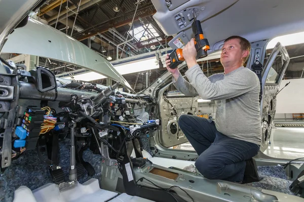 Togliatti Avtovaz otomobil fabrikası. Montaj hattı üretim otomobil Lada, Renault, Nissan, Datsun