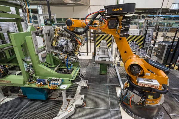 Togliatti Avtovaz otomobil fabrikası. Montaj hattı üretim otomobil Lada, Renault, Nissan, Datsun