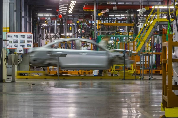 Automobile plant AVTOVAZ in Togliatti. Assembly line production of cars LADA, RENAULT, NISSAN, DATSUN — Stock Photo, Image