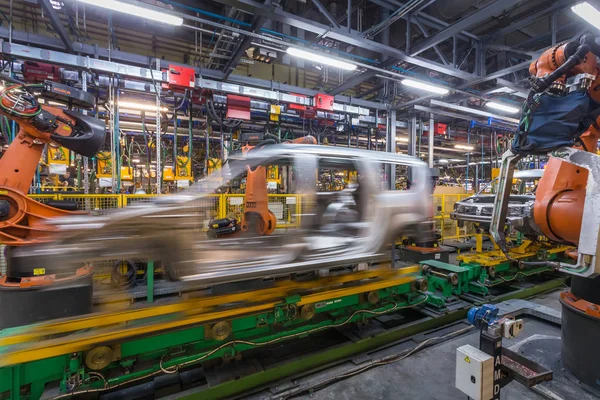 Auto plant Avtovaz in Togliatti. Assemblagelijn productie van auto's Lada, Renault, Nissan, Datsun — Stockfoto