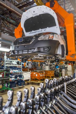 Togliatti, Rusya - 14 Kasım 2016: Lada araçların montaj hattı
